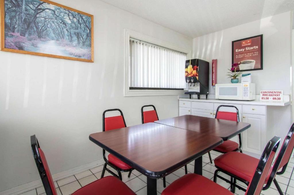 Econo Lodge Crestview Εξωτερικό φωτογραφία